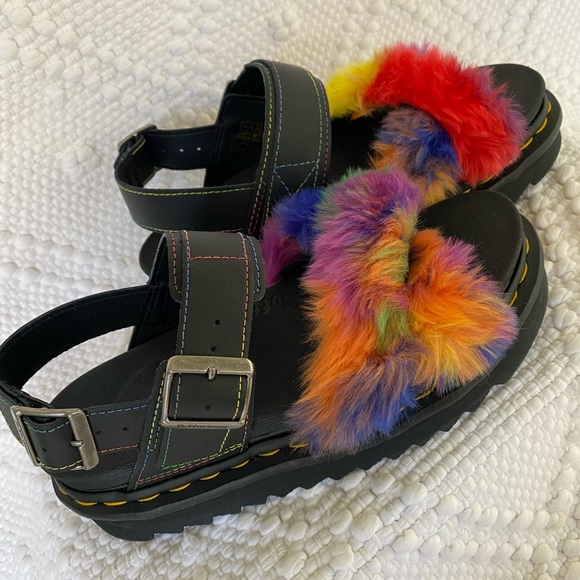 Dr. Martens VOSS II FLUFFY FAUX FUR LEATHER STRAP SANDALS. NWOB.US L6 - Picture 7 of 11